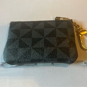 Pinwheel Luxury Designer Keychains Coin pouches Black Gray Patterned Bag charm